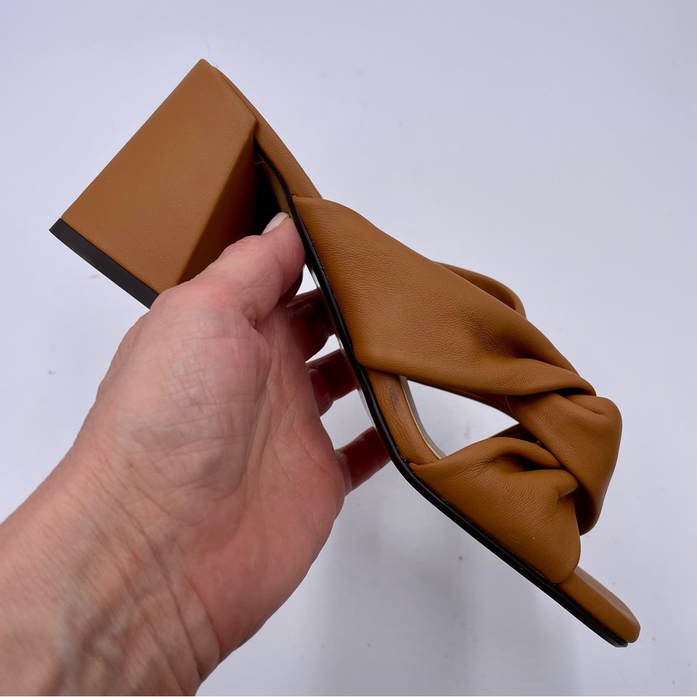 NEW Everlane Desert Tan Leather Day Twist Heel in Size 6.5 - Picture 6 of 14